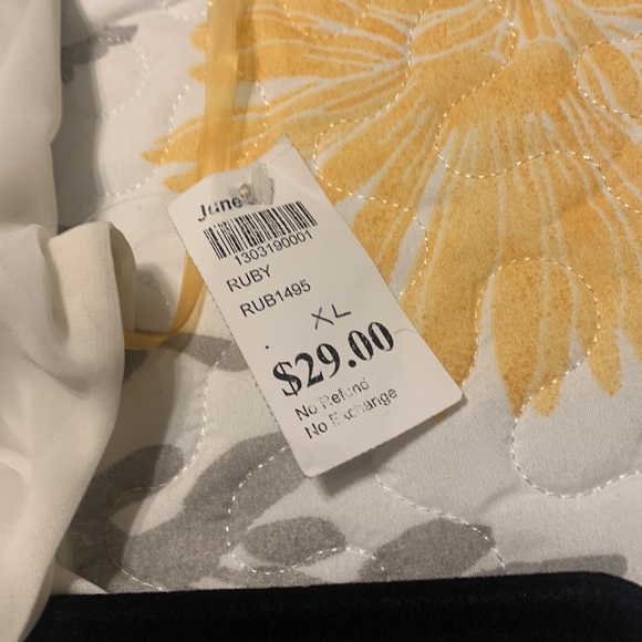 Women’s dress - Picture 5 of 5